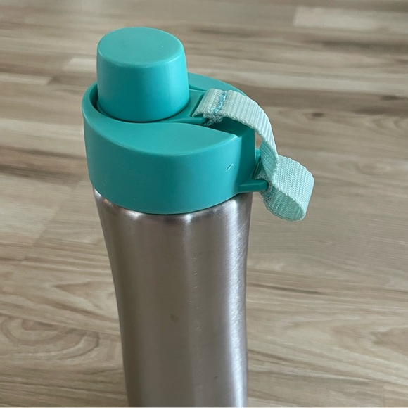 Aladdin Silver Water Bottle - Picture 2 of 4